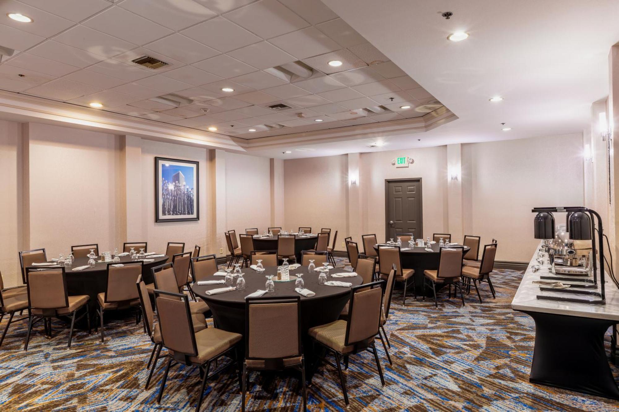 Embassy Suites Los Angeles - International Airport/North — Photos 3